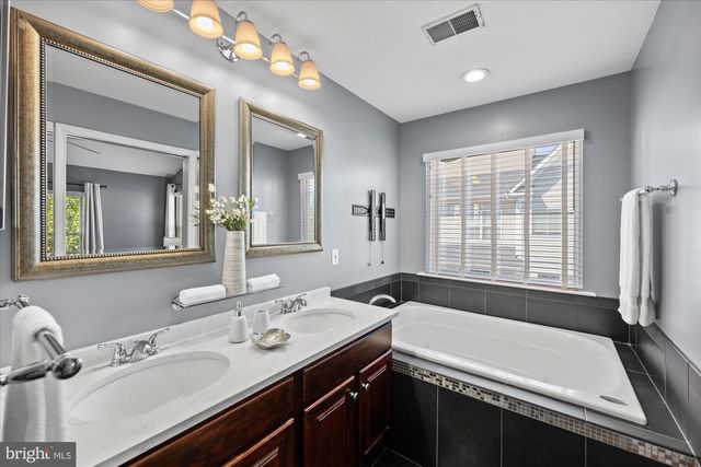 5101 GARDNER DR, Alexandria, VA 22304