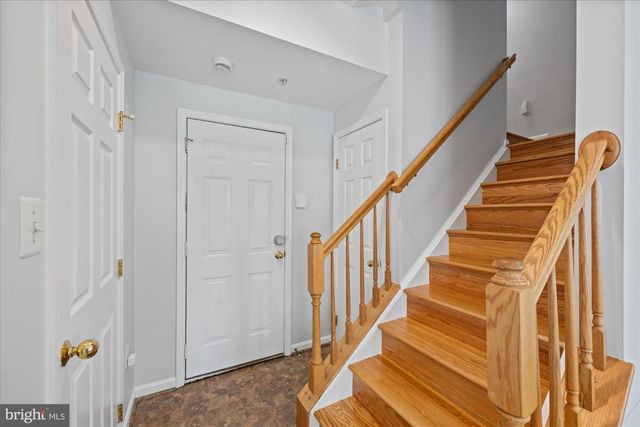 5101 GARDNER DR, Alexandria, VA 22304