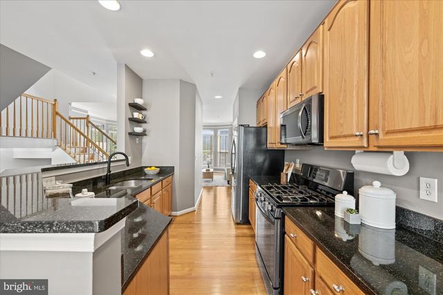 5101 GARDNER DR, Alexandria, VA 22304