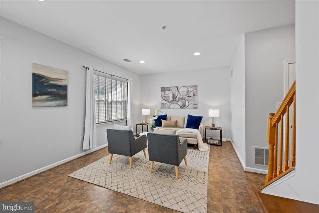 5101 GARDNER DR, Alexandria, VA 22304