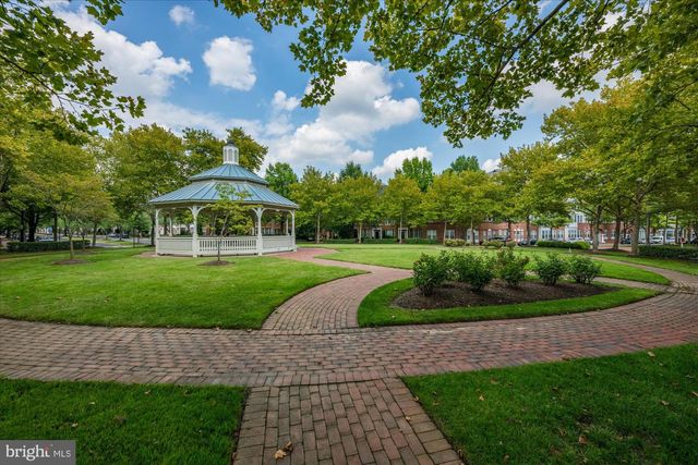 5101 GARDNER DR, Alexandria, VA 22304