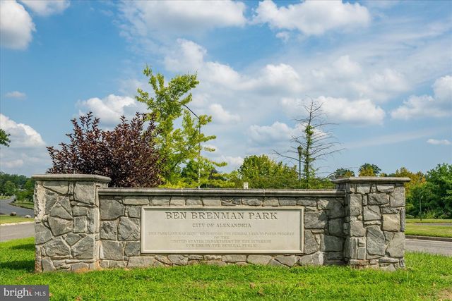 5101 GARDNER DR, Alexandria, VA 22304
