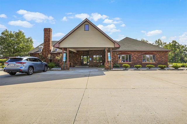 101 Fox Hill Court, Edwardsville, IL 62025