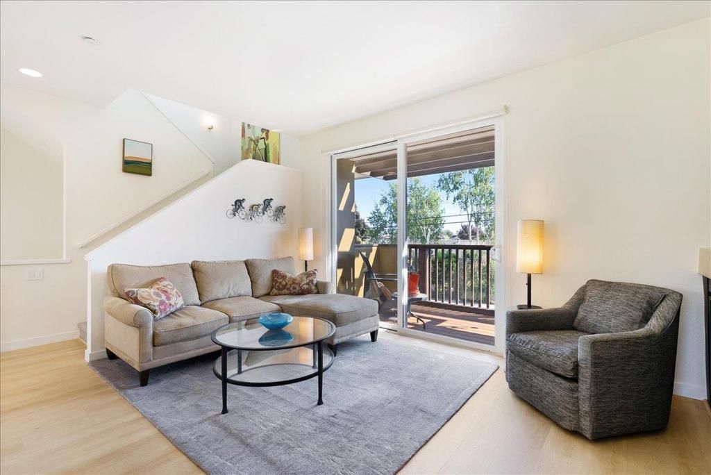 Image 10 of property listing at 117 Gault Street B, Santa Cruz, CA 95062