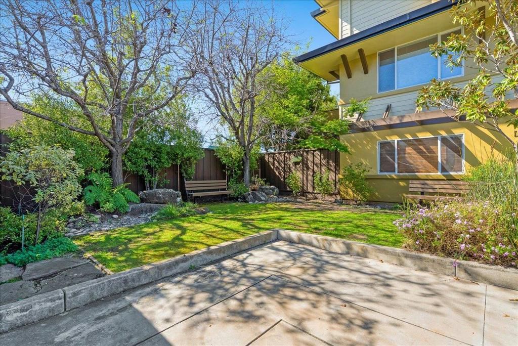 Image 32 of property listing at 117 Gault Street B, Santa Cruz, CA 95062