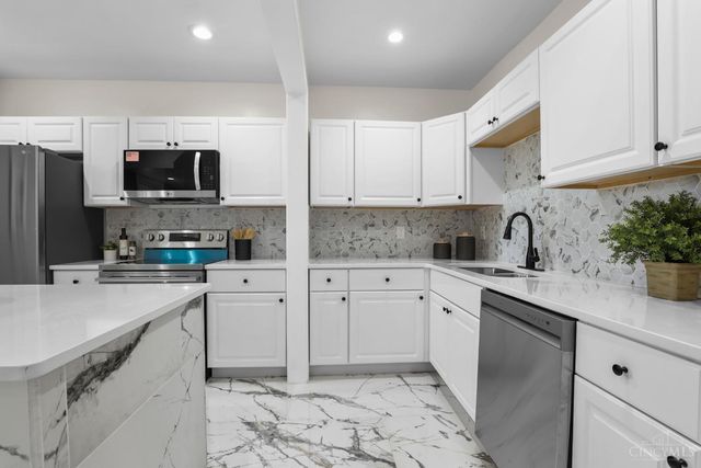 17 Thill Street, Cincinnati, OH 45219