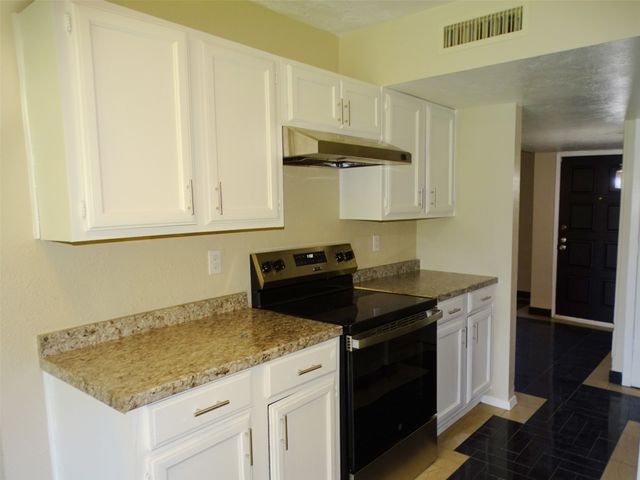 7220 Emory Oak Lane, Dallas, TX 75249