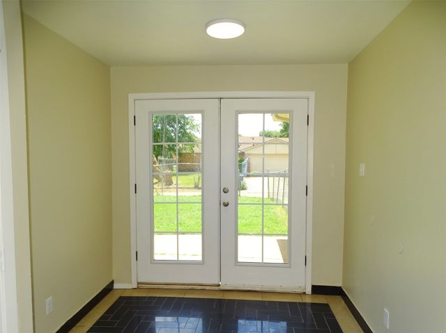 7220 Emory Oak Lane, Dallas, TX 75249