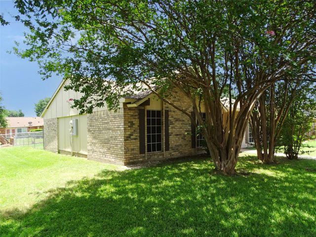 7220 Emory Oak Lane, Dallas, TX 75249