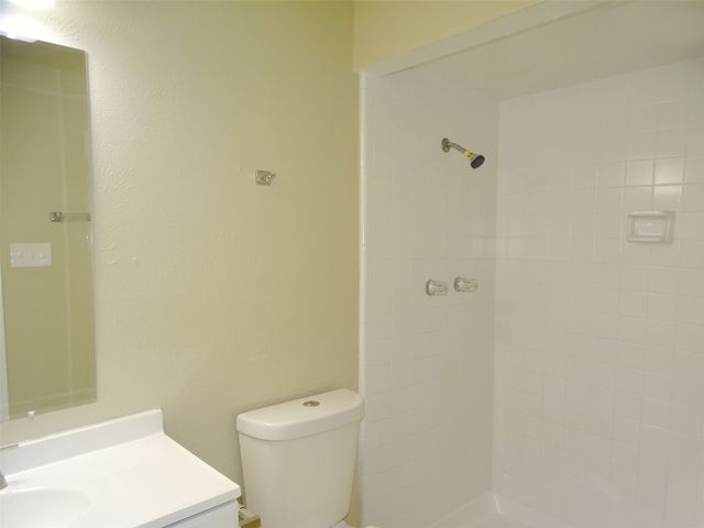 7220 Emory Oak Lane, Dallas, TX 75249