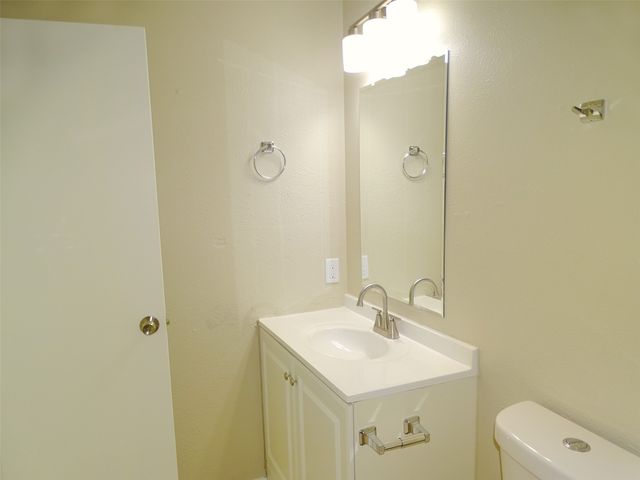 7220 Emory Oak Lane, Dallas, TX 75249