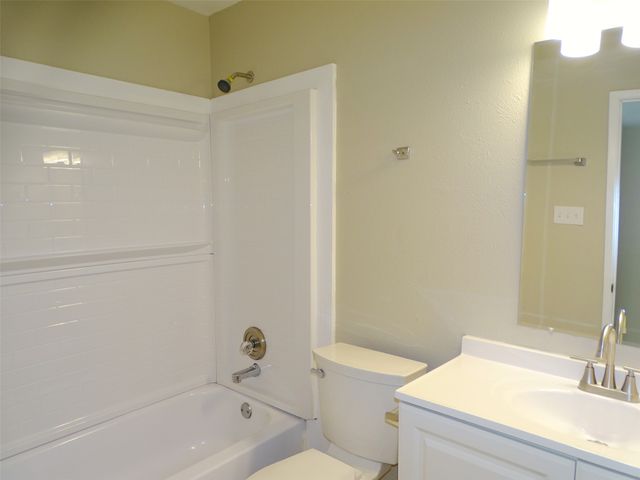 7220 Emory Oak Lane, Dallas, TX 75249