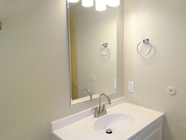 7220 Emory Oak Lane, Dallas, TX 75249