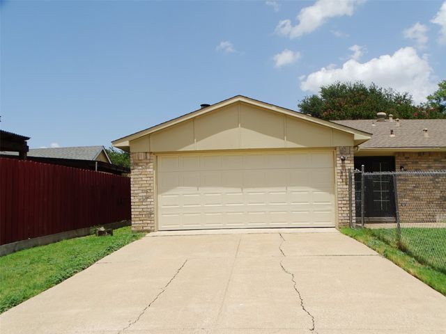 7220 Emory Oak Lane, Dallas, TX 75249