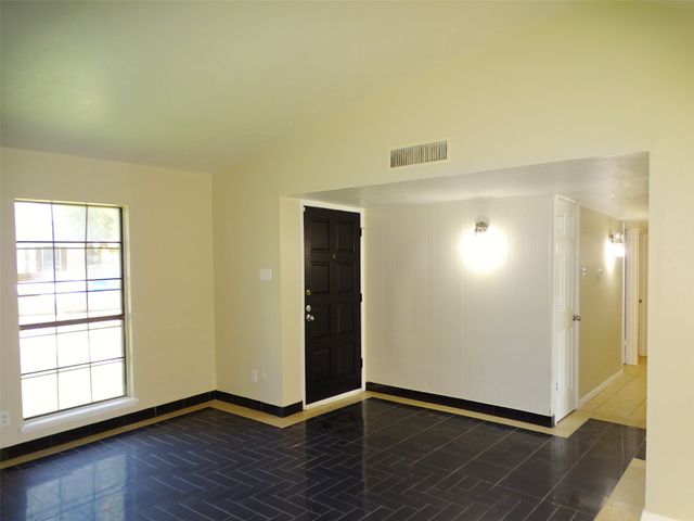 7220 Emory Oak Lane, Dallas, TX 75249