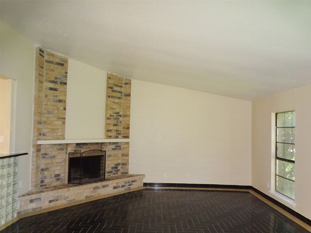 7220 Emory Oak Lane, Dallas, TX 75249