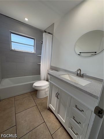 311 SW 48th TER, Cape Coral, FL 33914