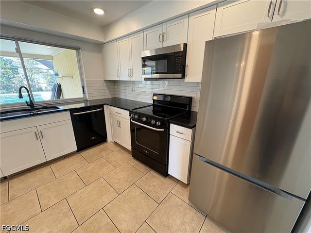 311 SW 48th TER, Cape Coral, FL 33914