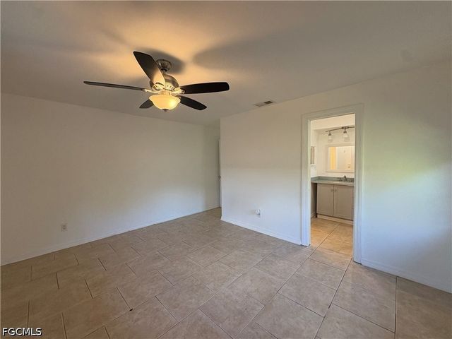 311 SW 48th TER, Cape Coral, FL 33914