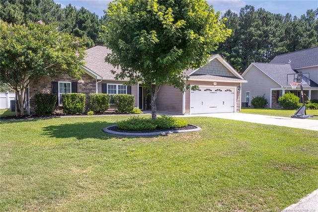 149 Bayleaf Drive, Raeford, NC 28376