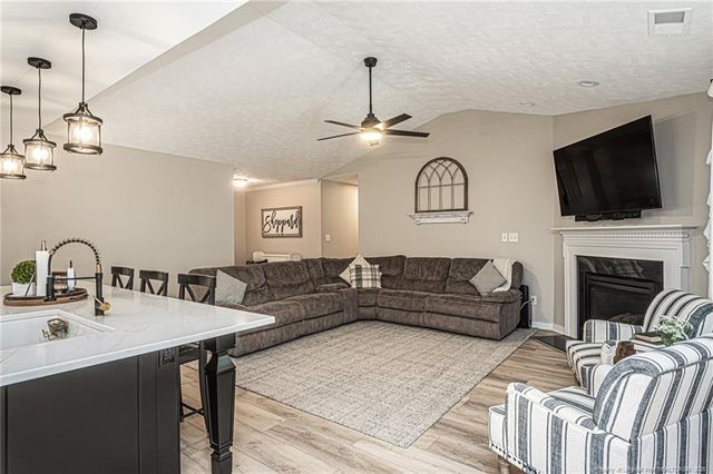 149 Bayleaf Drive, Raeford, NC 28376