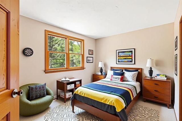 80 Mountain Hill Rd, Plymouth, MA 02360
