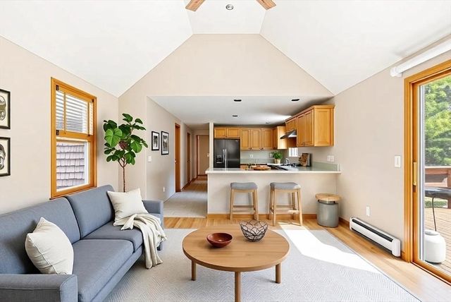 80 Mountain Hill Rd, Plymouth, MA 02360