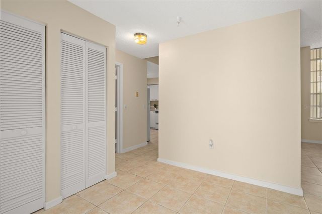701 MIRROR LAKE DRIVE N 102, St Petersburg, FL 33701