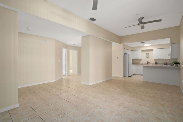 701 MIRROR LAKE DRIVE N 102, St Petersburg, FL 33701