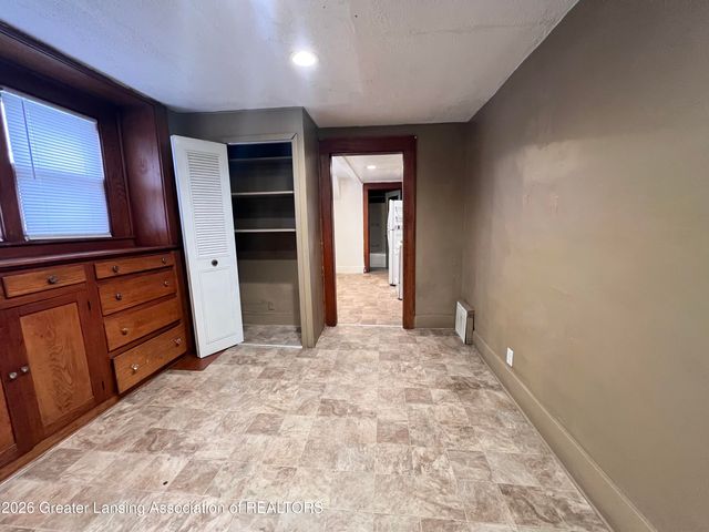 313 W César E. Chávez Avenue, Lansing, MI 48906