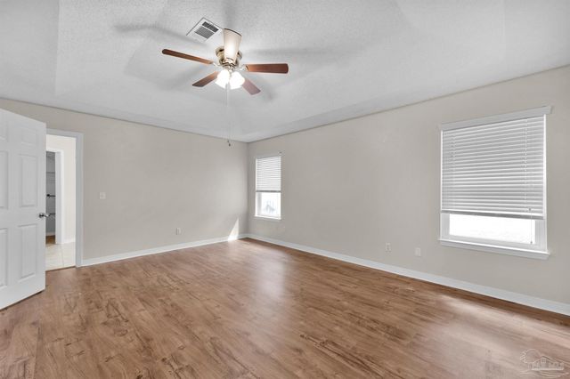 9033 Bluebay Ln, Pensacola, FL 32506