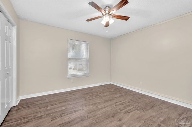 9033 Bluebay Ln, Pensacola, FL 32506