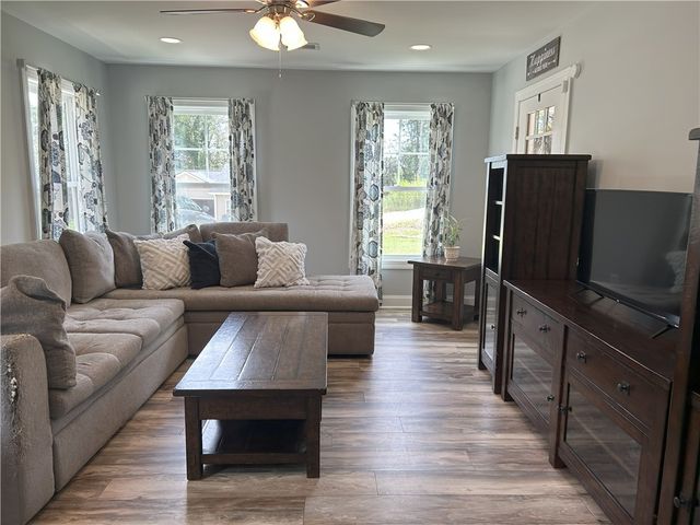 213 Deer Creek Trail, Walhalla, SC 29691