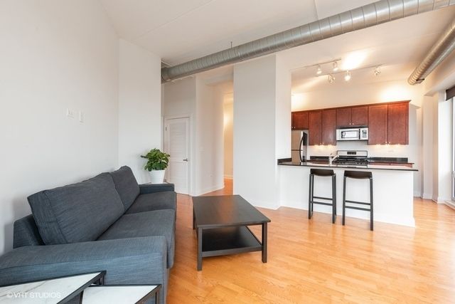 4814 N Clark Street 502S, Chicago, IL 60640