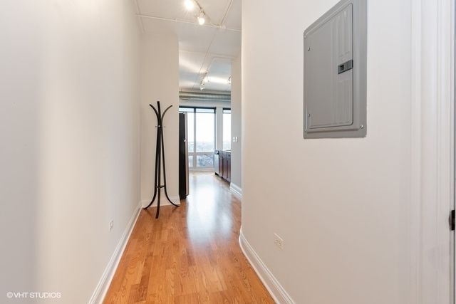 4814 N Clark Street 502S, Chicago, IL 60640