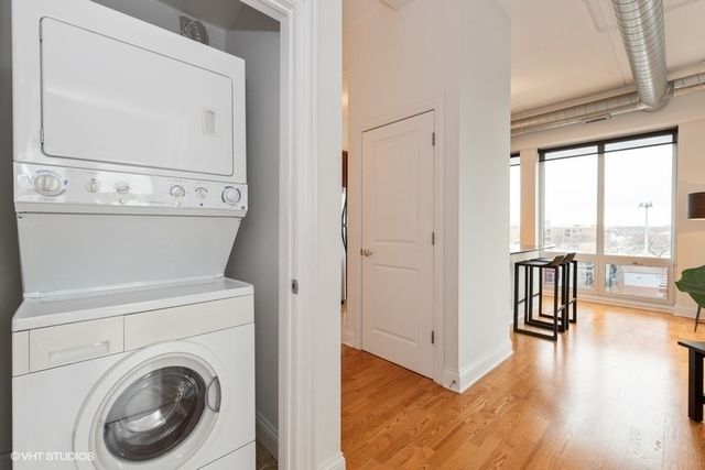 4814 N Clark Street 502S, Chicago, IL 60640