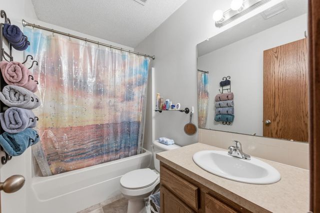 5001 W Newell Ave, Wichita, KS 67212