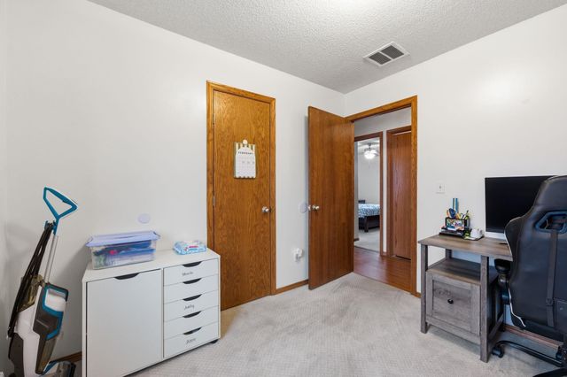 5001 W Newell Ave, Wichita, KS 67212