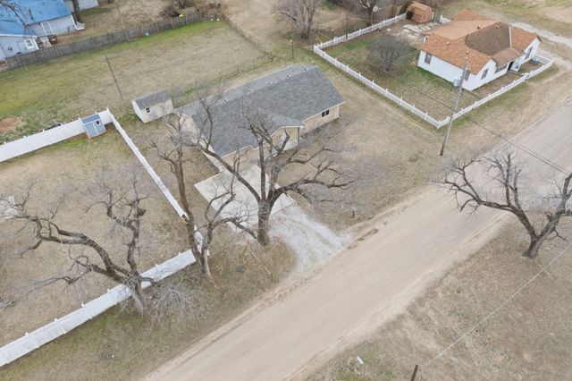 5001 W Newell Ave, Wichita, KS 67212