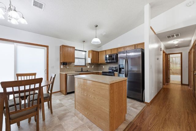 5001 W Newell Ave, Wichita, KS 67212