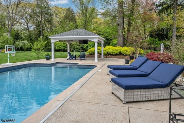 241 Grove Street, Ramsey Boro, NJ 07446