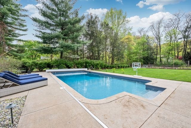 241 Grove Street, Ramsey Boro, NJ 07446