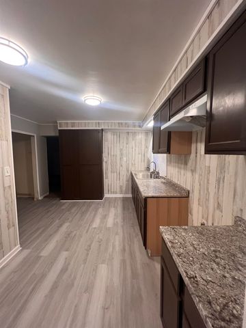 2910 Shawnee Avenue, Flint, MI 48507