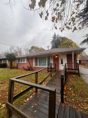 2910 Shawnee Avenue, Flint, MI 48507