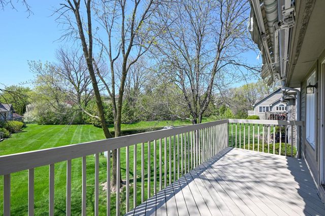 215 Kirkham COURT, Brookfield, WI 53045