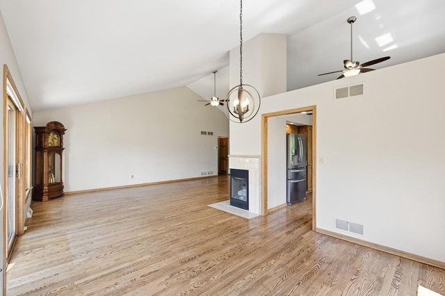 215 Kirkham COURT, Brookfield, WI 53045