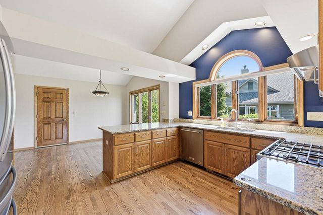 215 Kirkham COURT, Brookfield, WI 53045