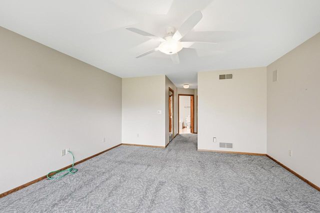 215 Kirkham COURT, Brookfield, WI 53045