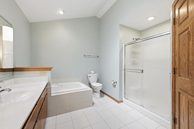 215 Kirkham COURT, Brookfield, WI 53045