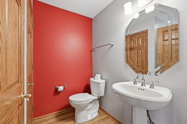 215 Kirkham COURT, Brookfield, WI 53045